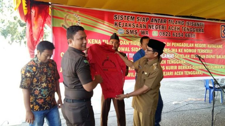 Kejari Aceh Tenggara Raih Penghargaan Wilayah Bebas Korupsi dari Menpan RB